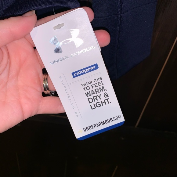 NWT Under Armour Semi-Fitted Pullover Top Small - Picture 3 of 8